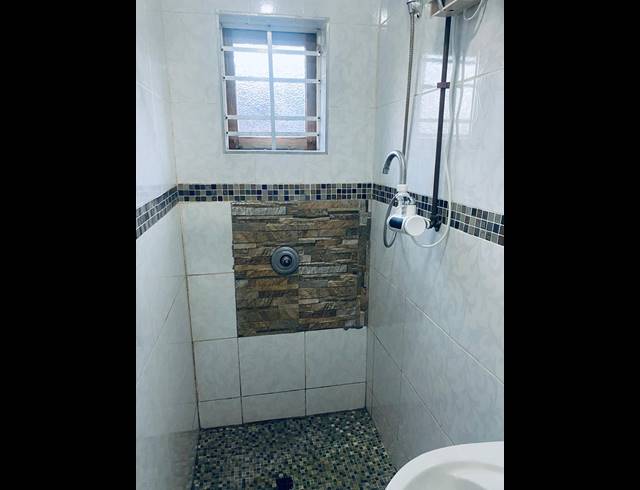 1 BEDROOM HOUSE TO LET IN RESERVOIR HILLS
